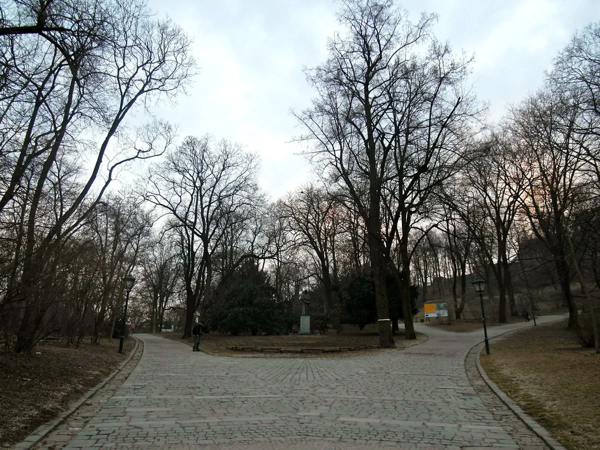 How to Navigate the Špilberk Castle Walking Path in Brno
