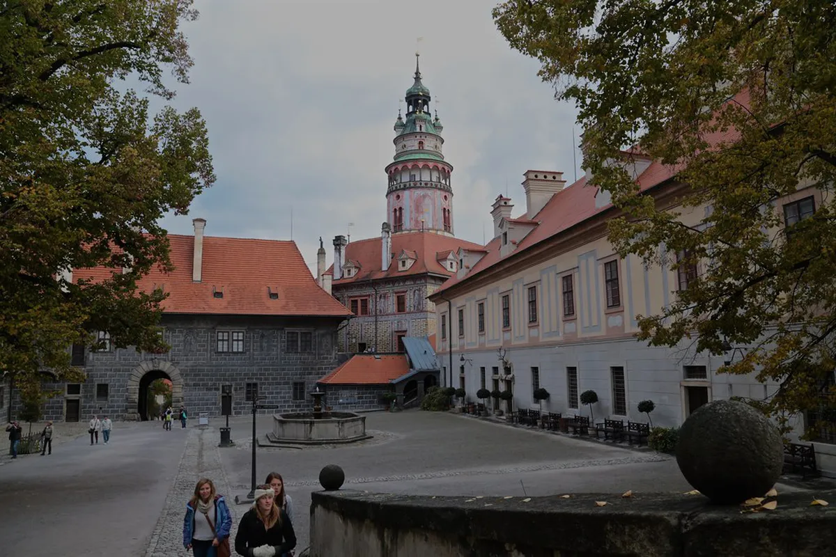 Český Krumlov Castle Courtyards Guide: 10 Best Stops