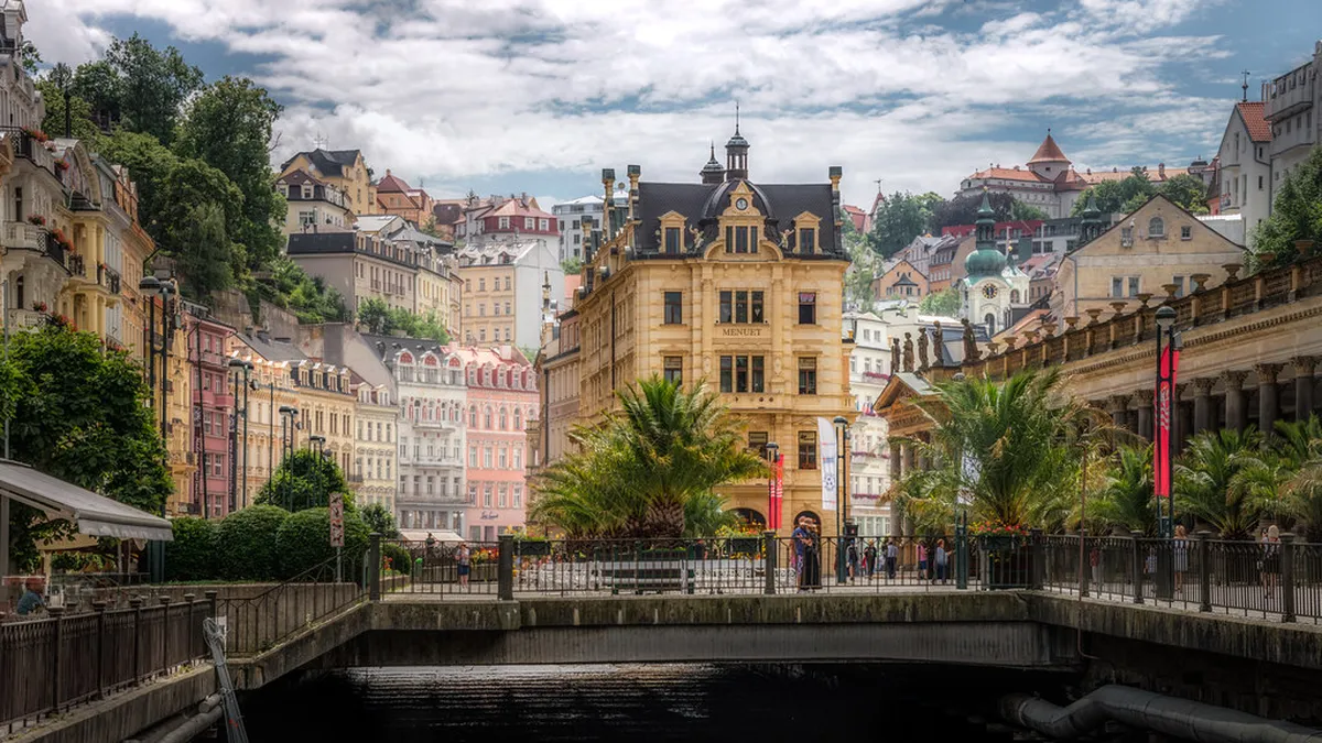 Karlovy Vary Filming Locations Walking Tour: 2-Day Guide