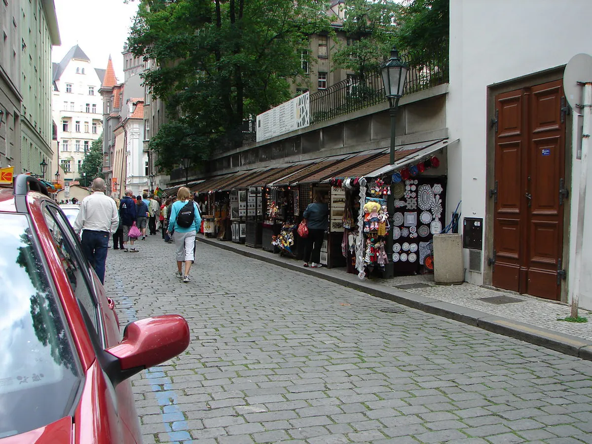 Jewish Quarter Josefov Walking Guide: Prague Itinerary